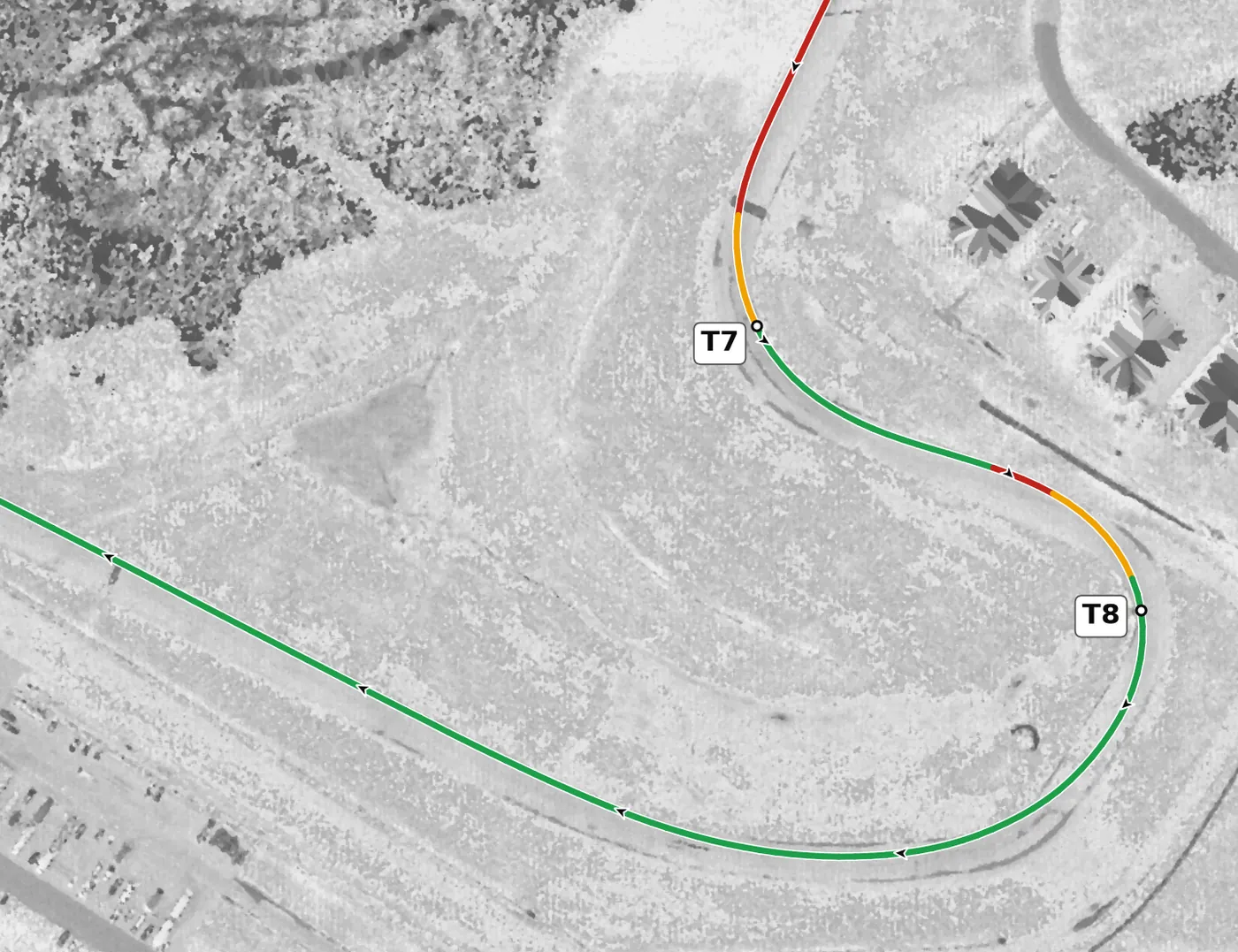 Autobahn (North) T8 race line close-up: Banked +2.0% at the apex; drops 1.3 m on the exit.