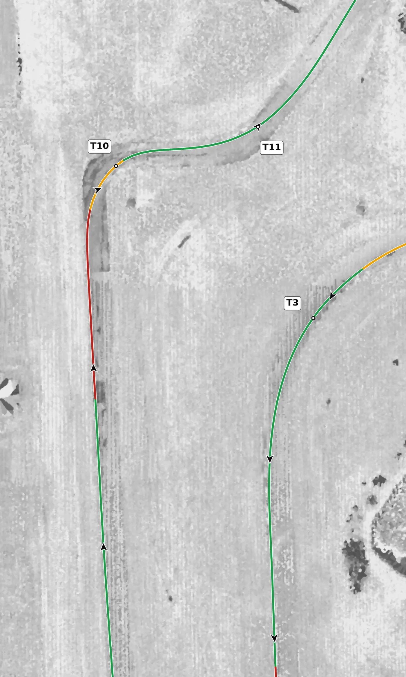 Autobahn (South) T10 race line close-up: Lightly banked (+1.1%); drops 0.7 m to the apex.