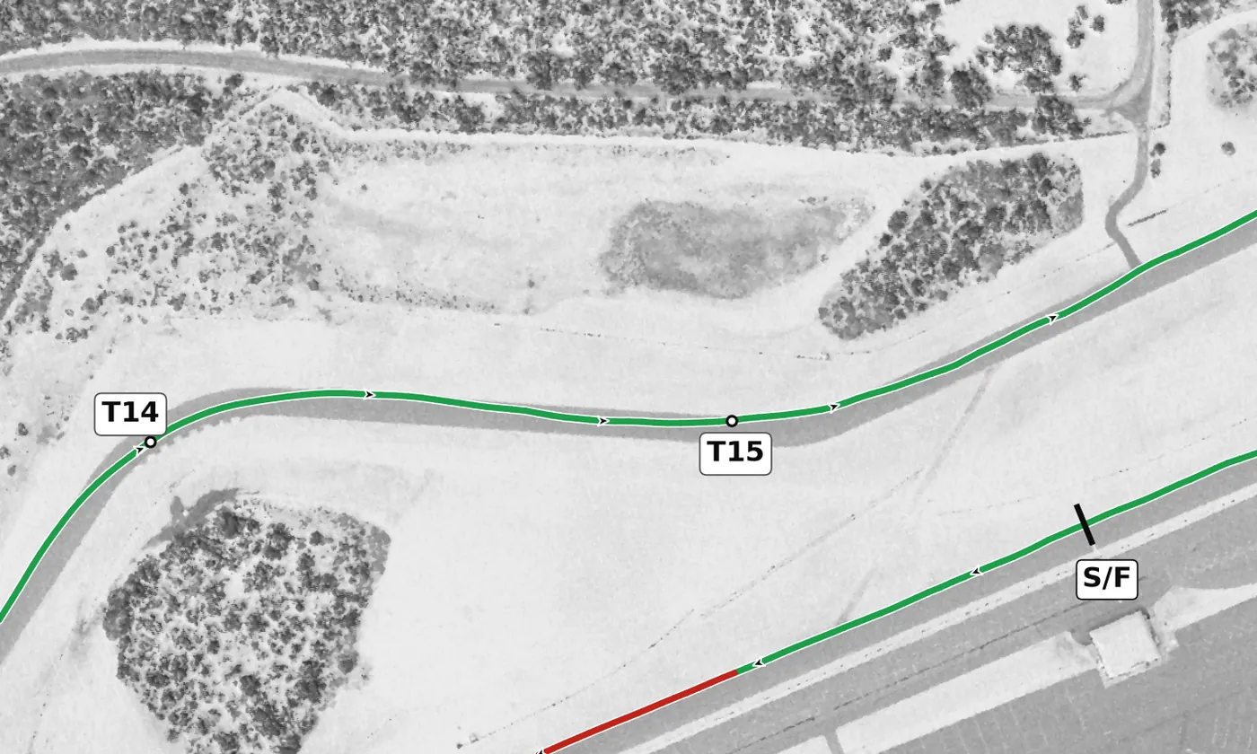 Pitt Race T15 race line close-up: Fast and downhill, banked +3.4%.
