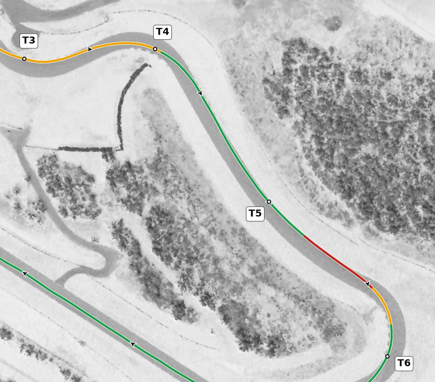 Pitt Race T5 race line close-up: Still falling at −8.9% through the apex, with little camber (+1.9%).