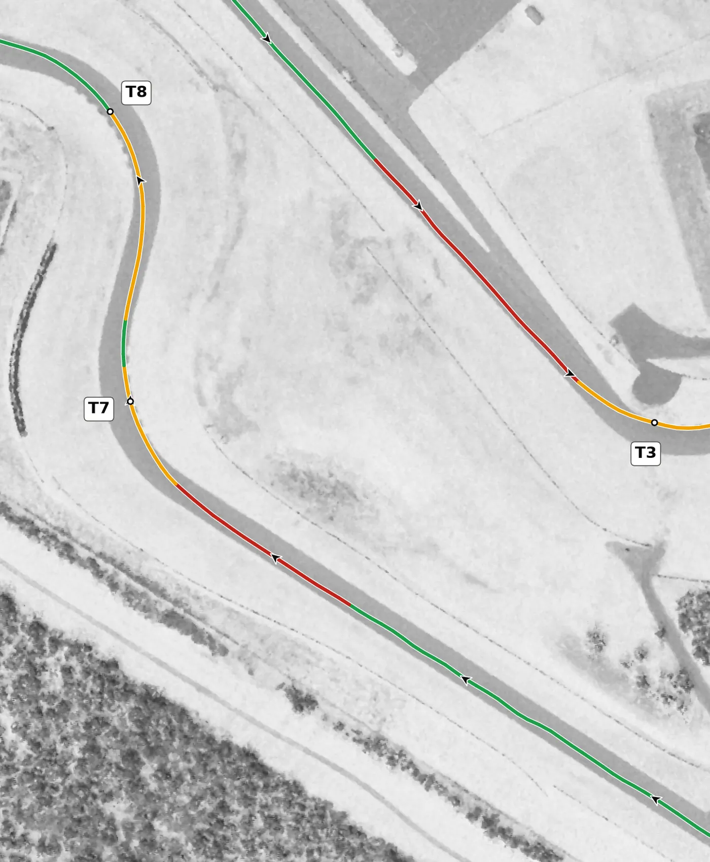 Pitt Race T7 race line close-up: First of the esses, banked +4.2% at the apex.