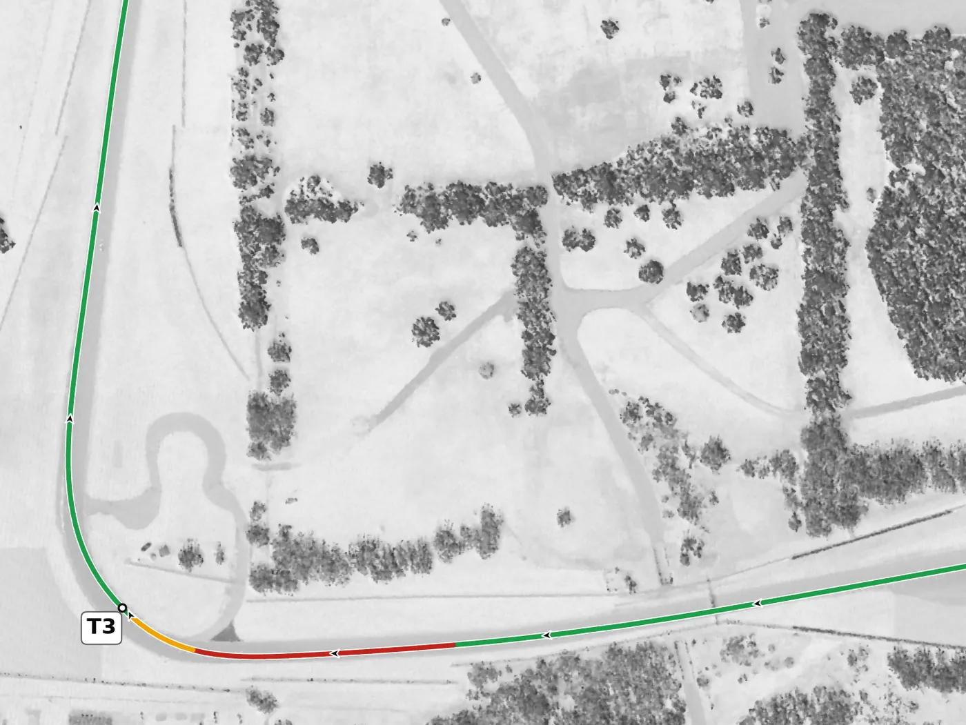 Road America T3 race line close-up: The best-banked of the slow corners (+3.2%), at the bottom of a −6% descent.