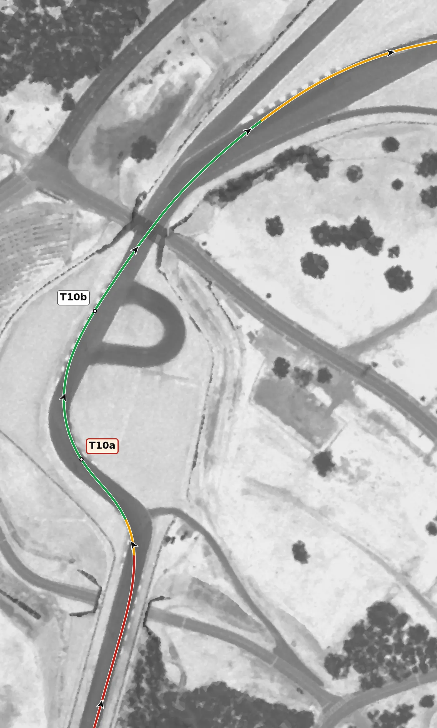Road Atlanta T10b race line close-up: The car goes light over the crest (−0.32 g).