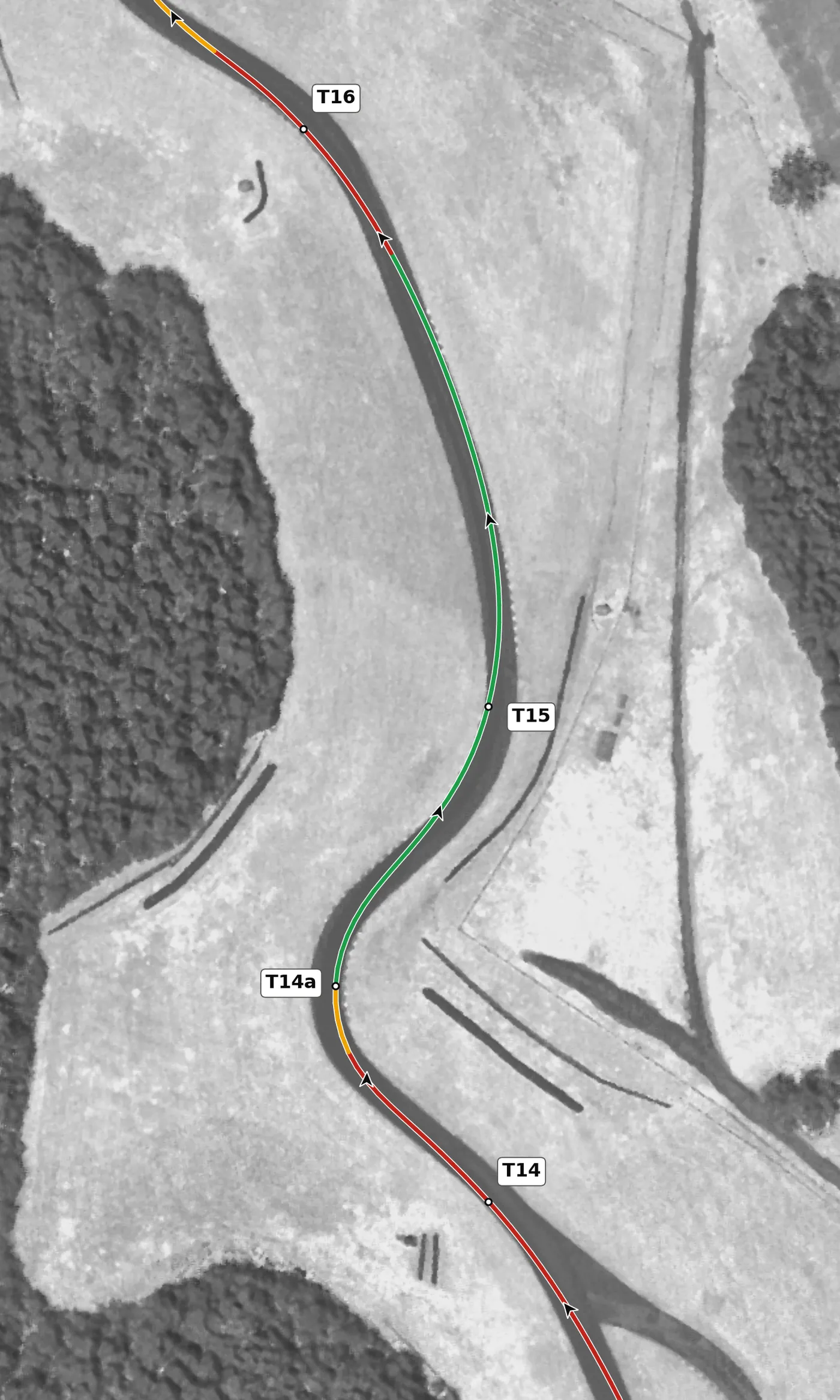 VIR Full T15 race line close-up: Downhill, with the most off-camber point on the circuit (−2.8%) after the apex.